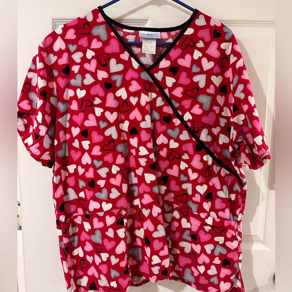 Scrub top